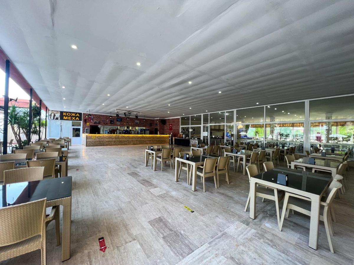 Castle Park Hotel بيلديبي المظهر الخارجي الصورة