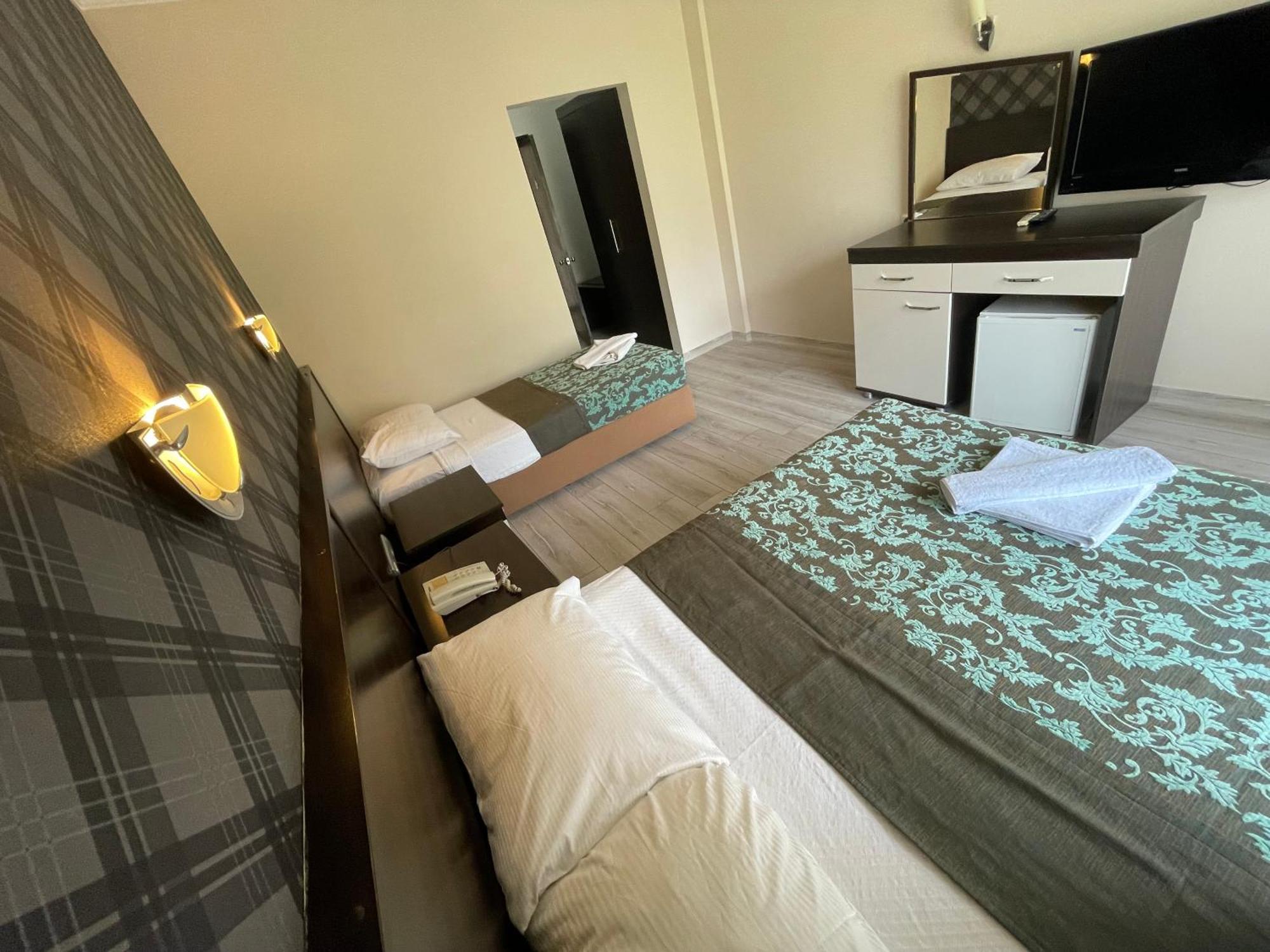 Castle Park Hotel بيلديبي المظهر الخارجي الصورة