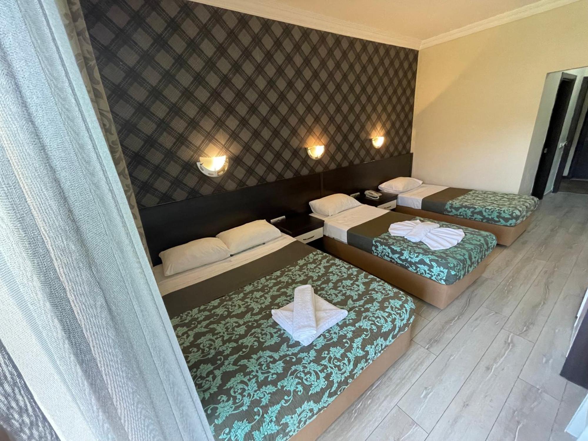 Castle Park Hotel بيلديبي المظهر الخارجي الصورة