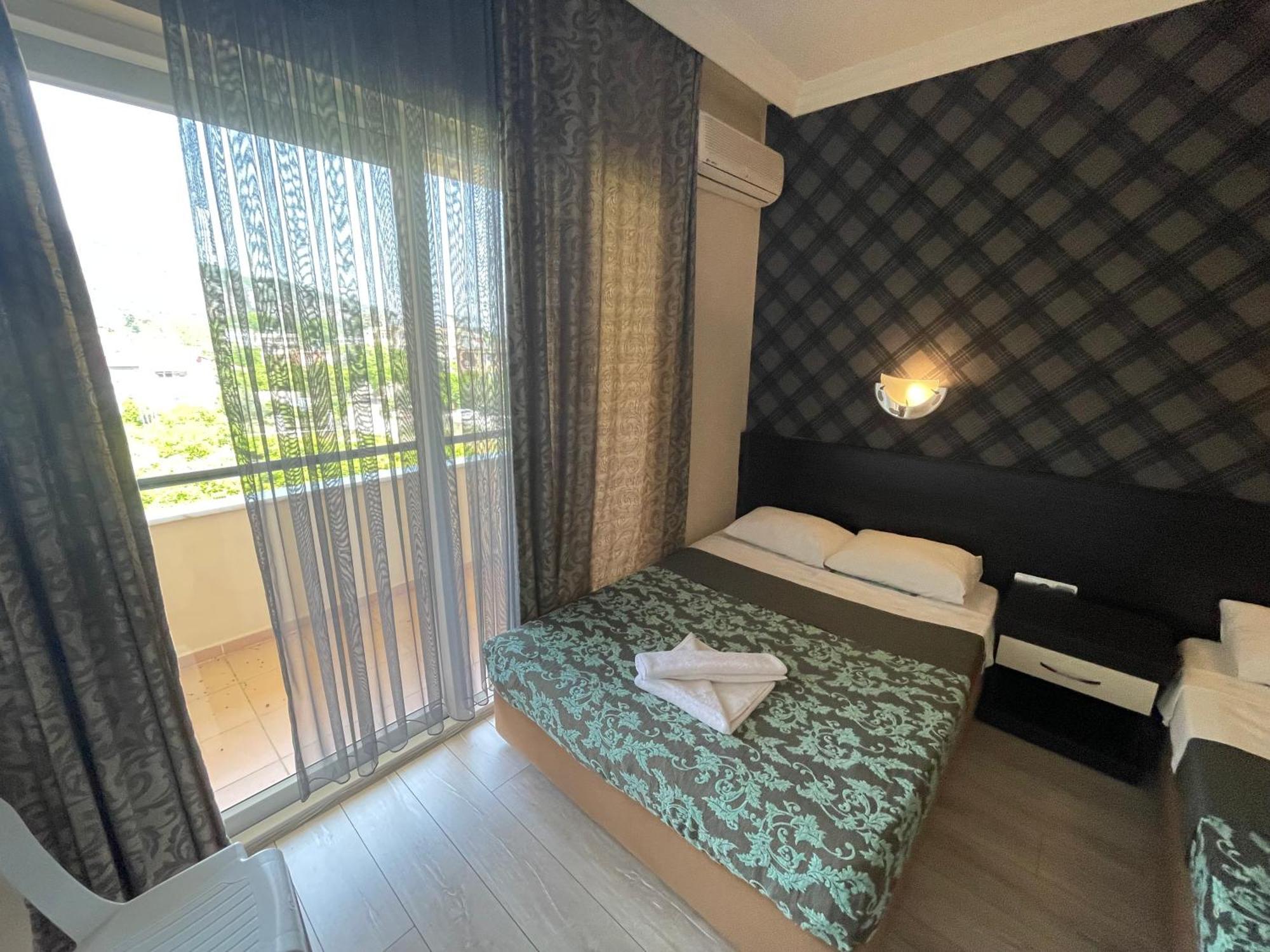 Castle Park Hotel بيلديبي المظهر الخارجي الصورة