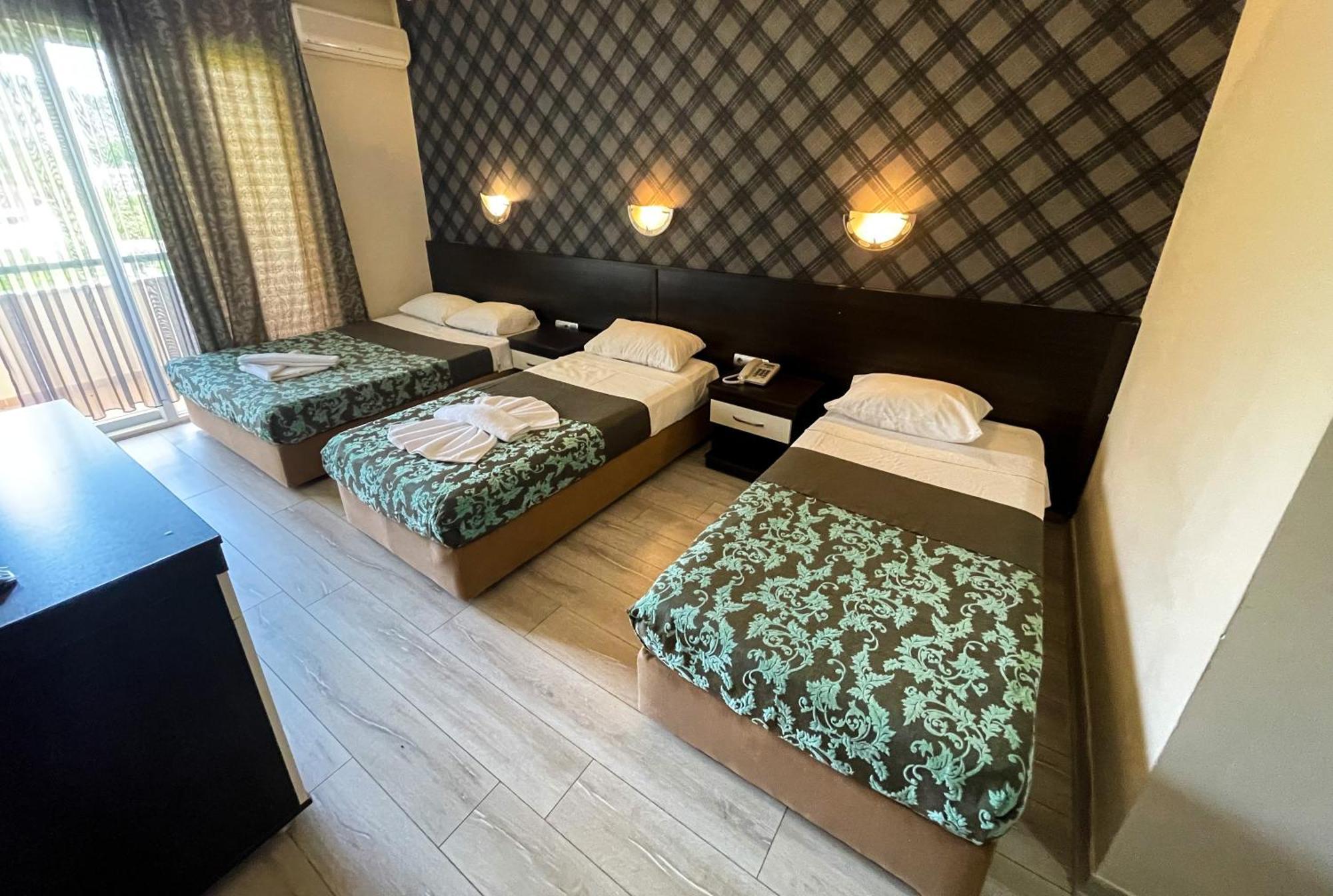 Castle Park Hotel بيلديبي المظهر الخارجي الصورة